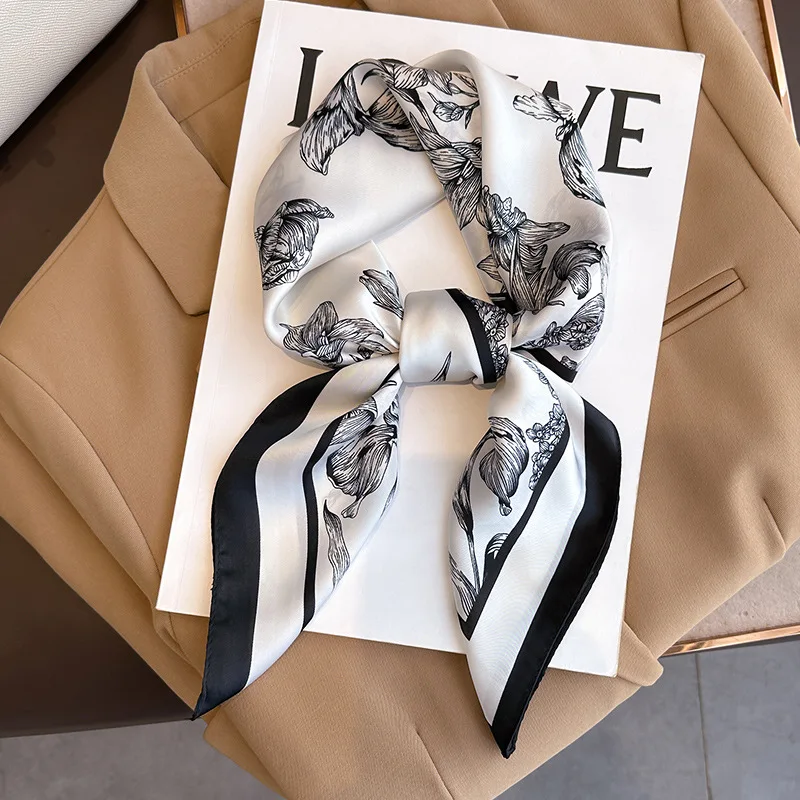 Silk Scarf Square - Bufanda cuadrada de seda con estampado