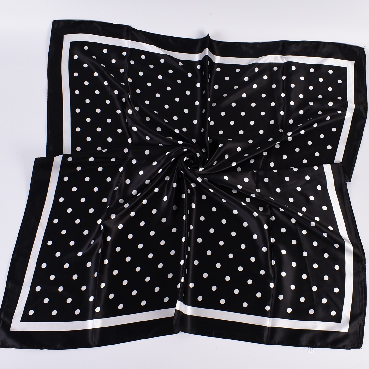 Novedad de verano, bufanda cua - Silk Scarf Square reseña y precio